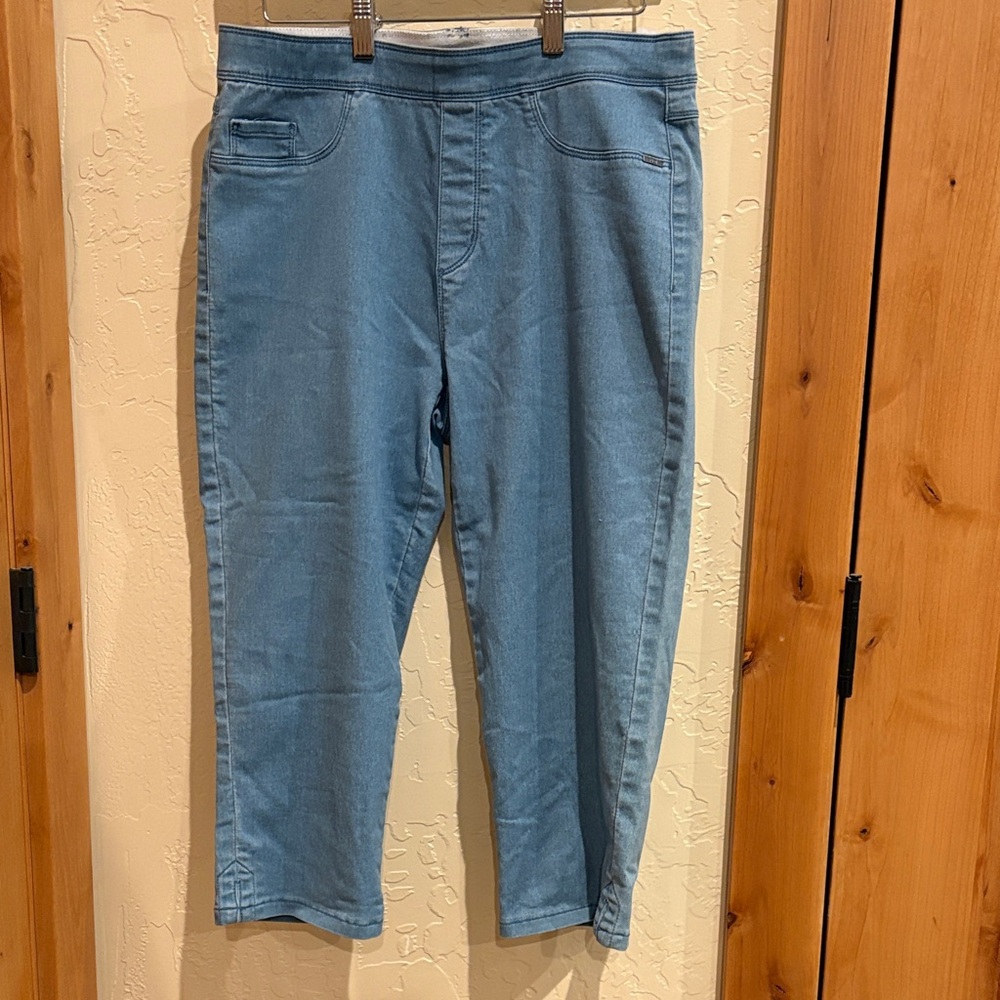 FDJ French Dressing Jeans Chambray Capris Jeans Size 8